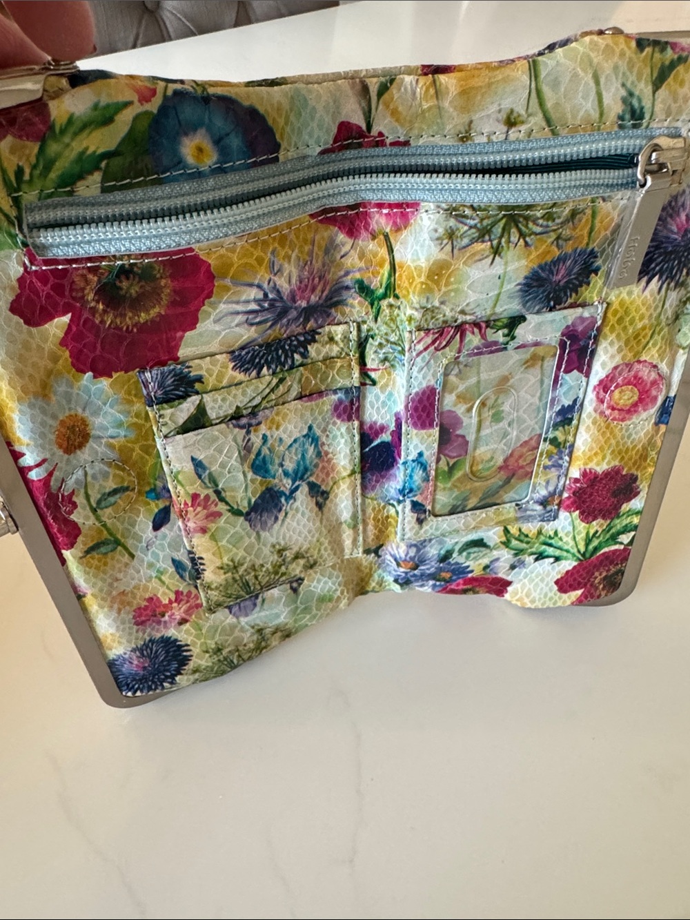 Hobo double sided folding Leather wallet Spring Floral Teal lining organization - Picture 5 of 16